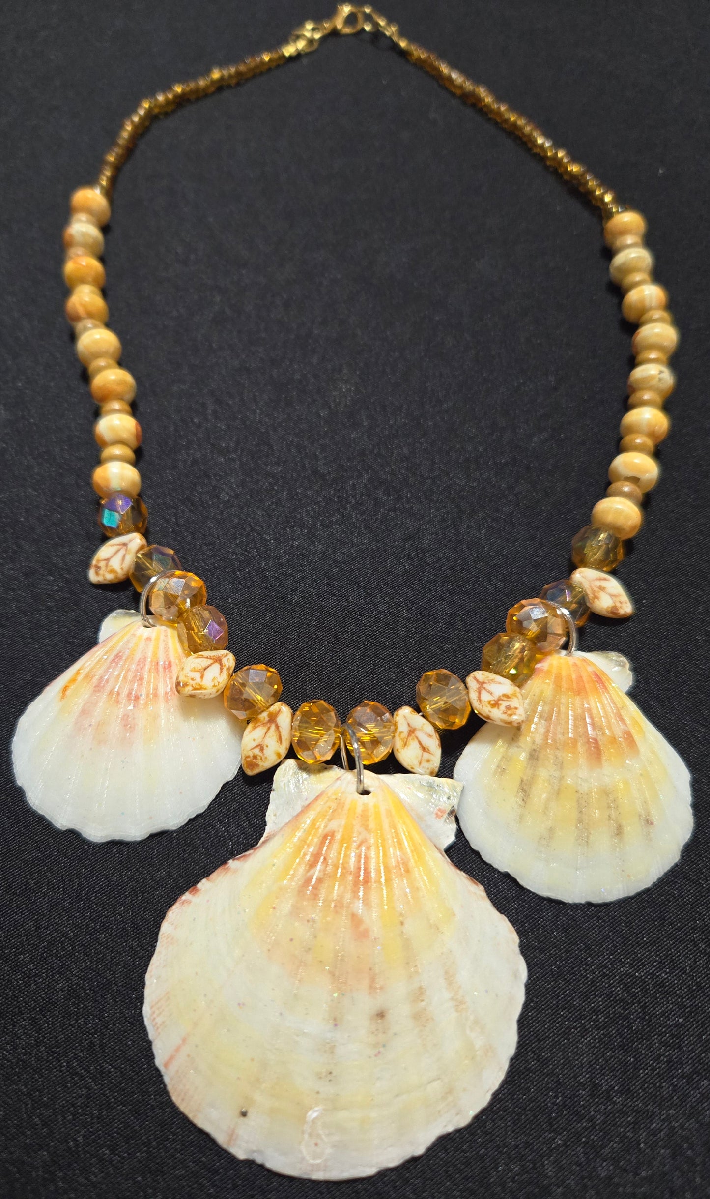 Tripple Beachy Vibes Scallop Shell Necklace