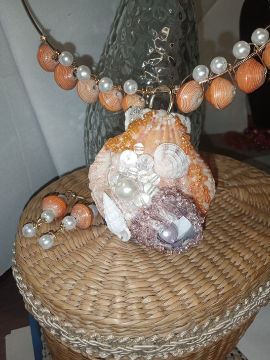 Orange barnacle scallop choker set